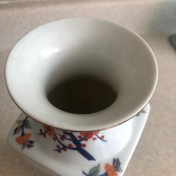 Andrea by Sadek porcelain hand painted vase - Picture 5 of 5